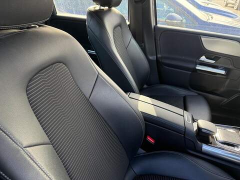 Mercedes-Benz B Class B180 Sport MPV 1.3 Automatic Petrol - U79310