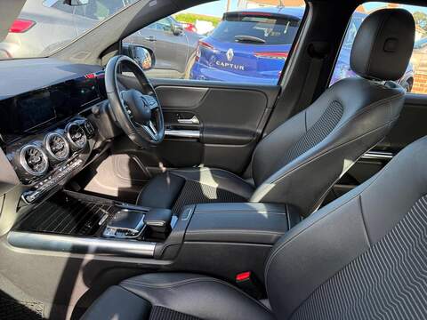 Mercedes-Benz B Class B180 Sport MPV 1.3 Automatic Petrol - U79310