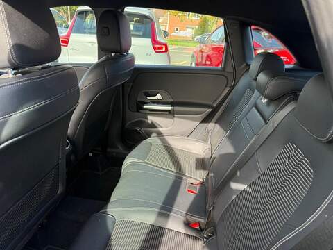 Mercedes-Benz B Class B180 Sport MPV 1.3 Automatic Petrol - U79310