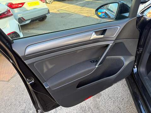 Volkswagen Golf 2.0 TDI SE Estate 5dr Diesel DSG Euro 6 (s/s) (150 ps) - U79314