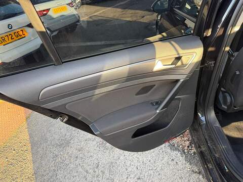 Volkswagen Golf 2.0 TDI SE Estate 5dr Diesel DSG Euro 6 (s/s) (150 ps) - U79314