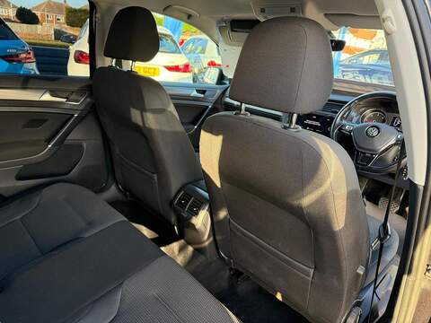Volkswagen Golf 2.0 TDI SE Estate 5dr Diesel DSG Euro 6 (s/s) (150 ps) - U79314