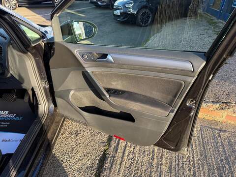 Volkswagen Golf 2.0 TDI SE Estate 5dr Diesel DSG Euro 6 (s/s) (150 ps) - U79314