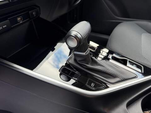 Kia Niro 1.6h GDi 2 DCT Euro 6 (s/s) 5dr - U79315