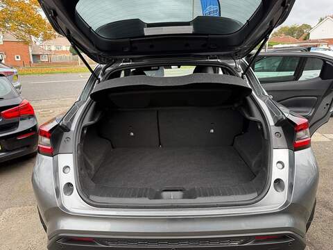 Nissan Juke 1.0 DIG-T N-Connecta Euro 6 (s/s) 5dr - U79316