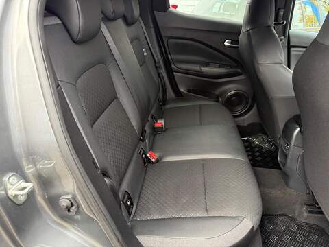 Nissan Juke 1.0 DIG-T N-Connecta Euro 6 (s/s) 5dr - U79316