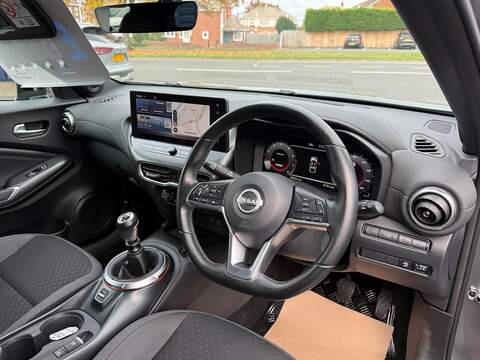 Nissan Juke 1.0 DIG-T N-Connecta Euro 6 (s/s) 5dr - U79316
