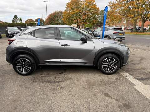 Nissan Juke 1.0 DIG-T N-Connecta Euro 6 (s/s) 5dr - U79316