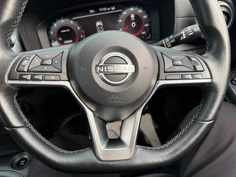 Nissan Juke 1.0 DIG-T N-Connecta Euro 6 (s/s) 5dr - U79316