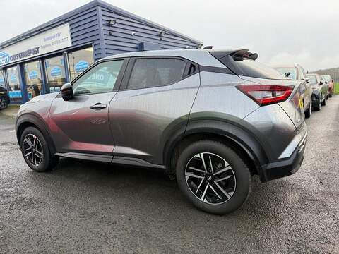 Nissan Juke 1.0 DIG-T N-Connecta Euro 6 (s/s) 5dr - U79316