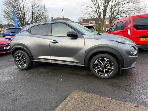 Nissan Juke 1.0 DIG-T N-Connecta Euro 6 (s/s) 5dr - U79316