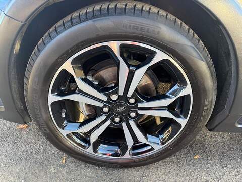 Ford Focus 1.0T EcoBoost Active X Vignale Euro 6 (s/s) 5dr - U79318