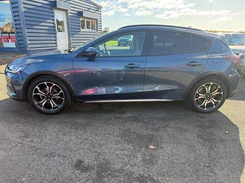 Ford Focus 1.0T EcoBoost Active X Vignale Euro 6 (s/s) 5dr - U79318