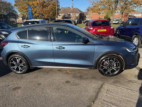 Ford Focus 1.0T EcoBoost Active X Vignale Euro 6 (s/s) 5dr - U79318