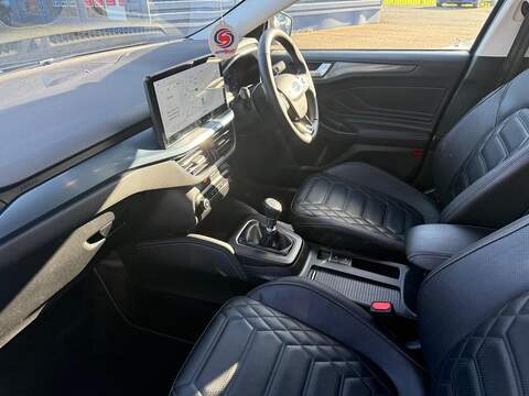 Ford Focus 1.0T EcoBoost Active X Vignale Euro 6 (s/s) 5dr - U79318