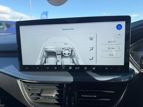 Ford Focus 1.0T EcoBoost Active X Vignale Euro 6 (s/s) 5dr - U79318