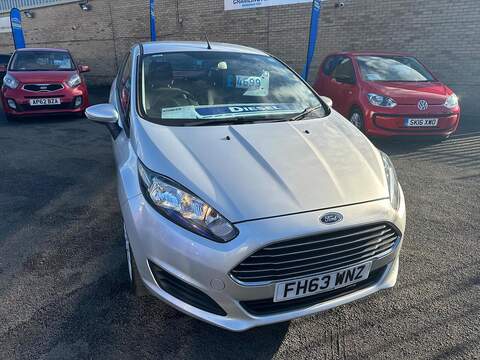 Ford Fiesta Focus Titanium Navigator Hatchback 1 Manual Diesel