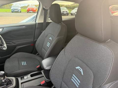 Ford Focus 1.0T EcoBoost Active Hatchback 5dr Petrol Manual Euro 6 (s/s) (125 ps) - U79325