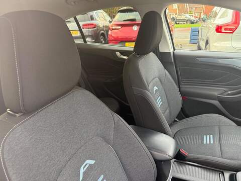 Ford Focus 1.0T EcoBoost Active Hatchback 5dr Petrol Manual Euro 6 (s/s) (125 ps) - U79325