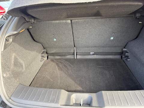 Nissan Juke 1.0 DIG-T N-Connecta DCT Auto Euro 6 (s/s) 5dr SUV 1.0 Automatic Petrol - U79327