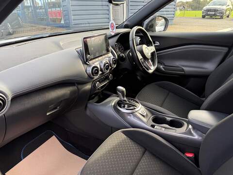 Nissan Juke 1.0 DIG-T N-Connecta DCT Auto Euro 6 (s/s) 5dr SUV 1.0 Automatic Petrol - U79327