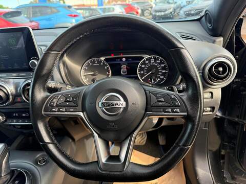 Nissan Juke 1.0 DIG-T N-Connecta DCT Auto Euro 6 (s/s) 5dr SUV 1.0 Automatic Petrol - U79327