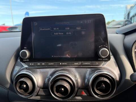 Nissan Juke 1.0 DIG-T N-Connecta DCT Auto Euro 6 (s/s) 5dr SUV 1.0 Automatic Petrol - U79327