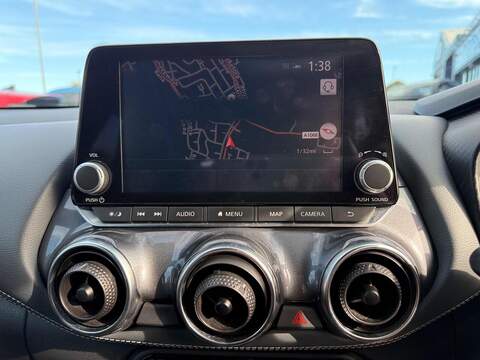 Nissan Juke 1.0 DIG-T N-Connecta DCT Auto Euro 6 (s/s) 5dr SUV 1.0 Automatic Petrol - U79327