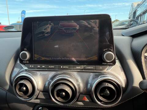 Nissan Juke 1.0 DIG-T N-Connecta DCT Auto Euro 6 (s/s) 5dr SUV 1.0 Automatic Petrol - U79327