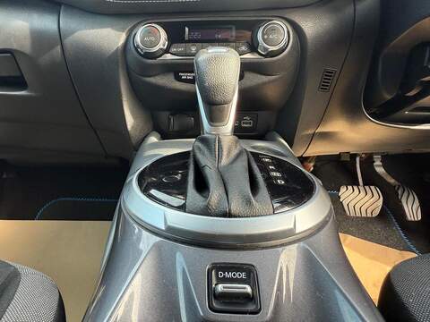 Nissan Juke 1.0 DIG-T N-Connecta DCT Auto Euro 6 (s/s) 5dr SUV 1.0 Automatic Petrol - U79327