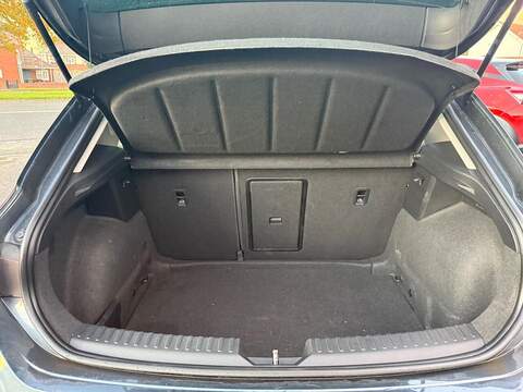 SEAT Leon 1.5 eTSI MHEV XCELLENCE Hatchback 5dr Petrol Hybri Hatchback 1.5 Automatic Petrol Hybrid - U79328