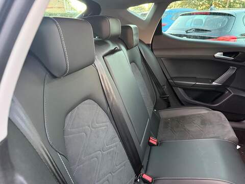 SEAT Leon 1.5 eTSI MHEV XCELLENCE Hatchback 5dr Petrol Hybri Hatchback 1.5 Automatic Petrol Hybrid - U79328