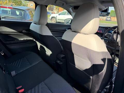 Fiat 600 1.2 MHEV e-DCT Euro 6 (s/s) 5dr - U79331