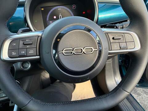 Fiat 600 1.2 MHEV e-DCT Euro 6 (s/s) 5dr - U79331