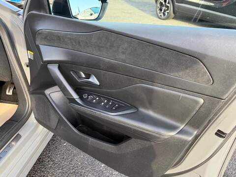 Peugeot 308 1.2 PureTech GT EAT Euro 6 (s/s) 5dr - U79332