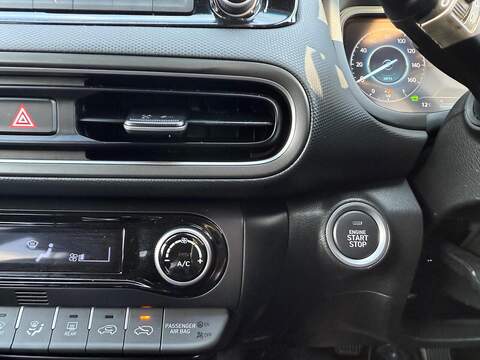 Hyundai KONA 1.6 h-GDi Premium DCT Euro 6 (s/s) 5dr - U79333