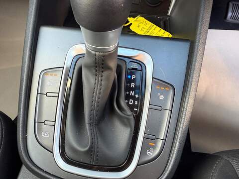 Hyundai KONA 1.6 h-GDi Premium DCT Euro 6 (s/s) 5dr - U79333