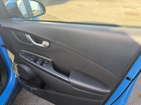 Hyundai KONA 1.6 h-GDi Premium DCT Euro 6 (s/s) 5dr - U79333