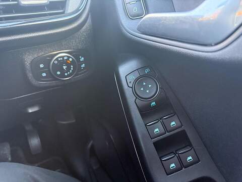 Ford Fiesta 1.0T EcoBoost ST-Line Euro 6 (s/s) 5dr - U79334