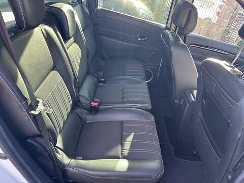 Renault Scenic 1.5 dCi Dynamique TomTom MPV 5dr Diesel Manual Euro 5 (s/s) (110 ps) - U79335