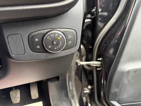 Ford Puma 1.0T EcoBoost MHEV ST-Line X Euro 6 (s/s) 5dr - U79338