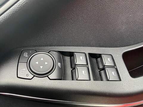 Ford Fiesta 1.0T EcoBoost MHEV Titanium Vignale DCT Euro 6 (s/s) 5dr - U79341