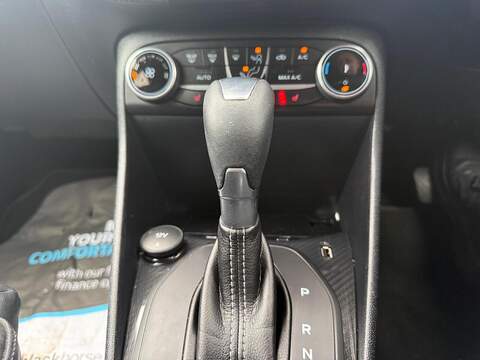 Ford Fiesta 1.0T EcoBoost MHEV Titanium Vignale DCT Euro 6 (s/s) 5dr - U79341