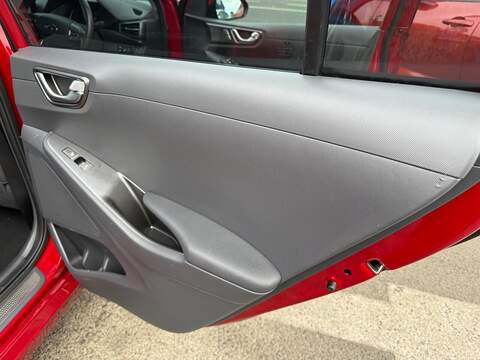 Hyundai IONIQ 1.6 h-GDi Premium SE DCT Euro 6 (s/s) 5dr - U79342