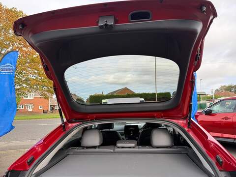 Hyundai IONIQ 1.6 h-GDi Premium SE DCT Euro 6 (s/s) 5dr - U79342