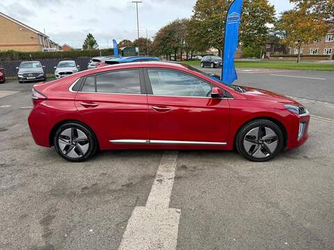 Hyundai IONIQ 1.6 h-GDi Premium SE DCT Euro 6 (s/s) 5dr - U79342