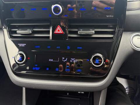 Hyundai IONIQ 1.6 h-GDi Premium SE DCT Euro 6 (s/s) 5dr - U79342