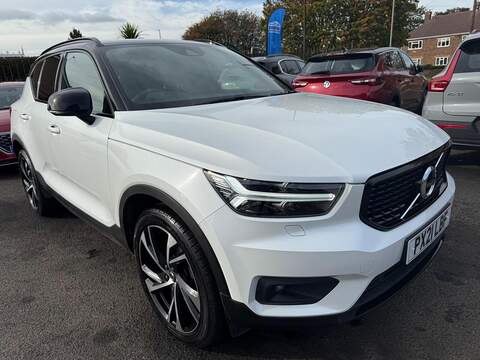 Volvo XC40 2.0 B4 MHEV R-Design Pro Auto Euro 6 (s/s) 5dr SUV 2.0 Automatic Petrol Hybrid - U79349