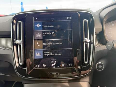 Volvo XC40 2.0 B4 MHEV R-Design Pro Auto Euro 6 (s/s) 5dr SUV 2.0 Automatic Petrol Hybrid - U79349