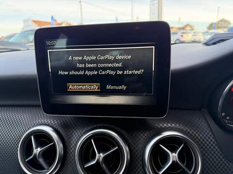 Mercedes-Benz A Class 1.6 A180 Sport Hatchback 5dr Petrol 7G-DCT Euro 6 (s/s) (122 ps) - U79359